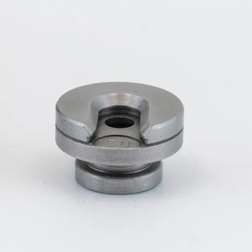 LEE 5,7x28 FN Universal Shell Holder Univerzální držák nábojnic poskytuje dodatečnou oporu při odzápalkování a přeformátování nábojnic ráže 5.7x28 FN. (Nelze použít pro osazování zápalek na lisu, k tomu je zapotřebí držák nábojnic č. 15).